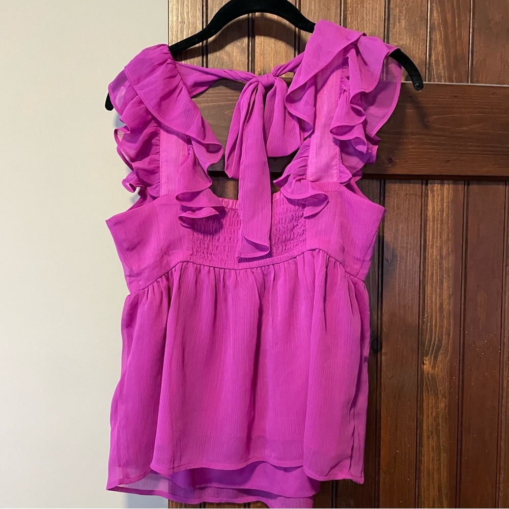 Banana Republic Ruffle Top - Picture 3 of 4